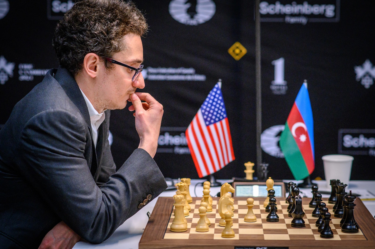 Фабиано Каруана белыми фигурами обыграл Ниджата Абасова | Фото: FIDE / Michal Walusza